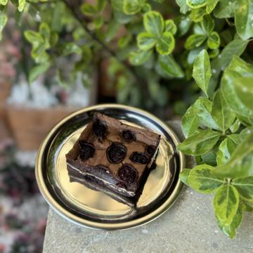 Vişneli Beyaz Çikolatalı Brownie